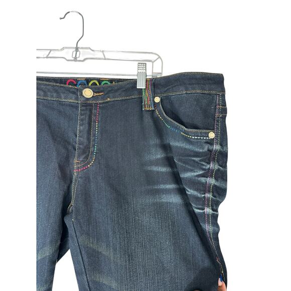 Coogi Women's Jeans Dark Wash Straight Leg Streetwear Stitched‎ Size 17/18 - Picture 4 of 12